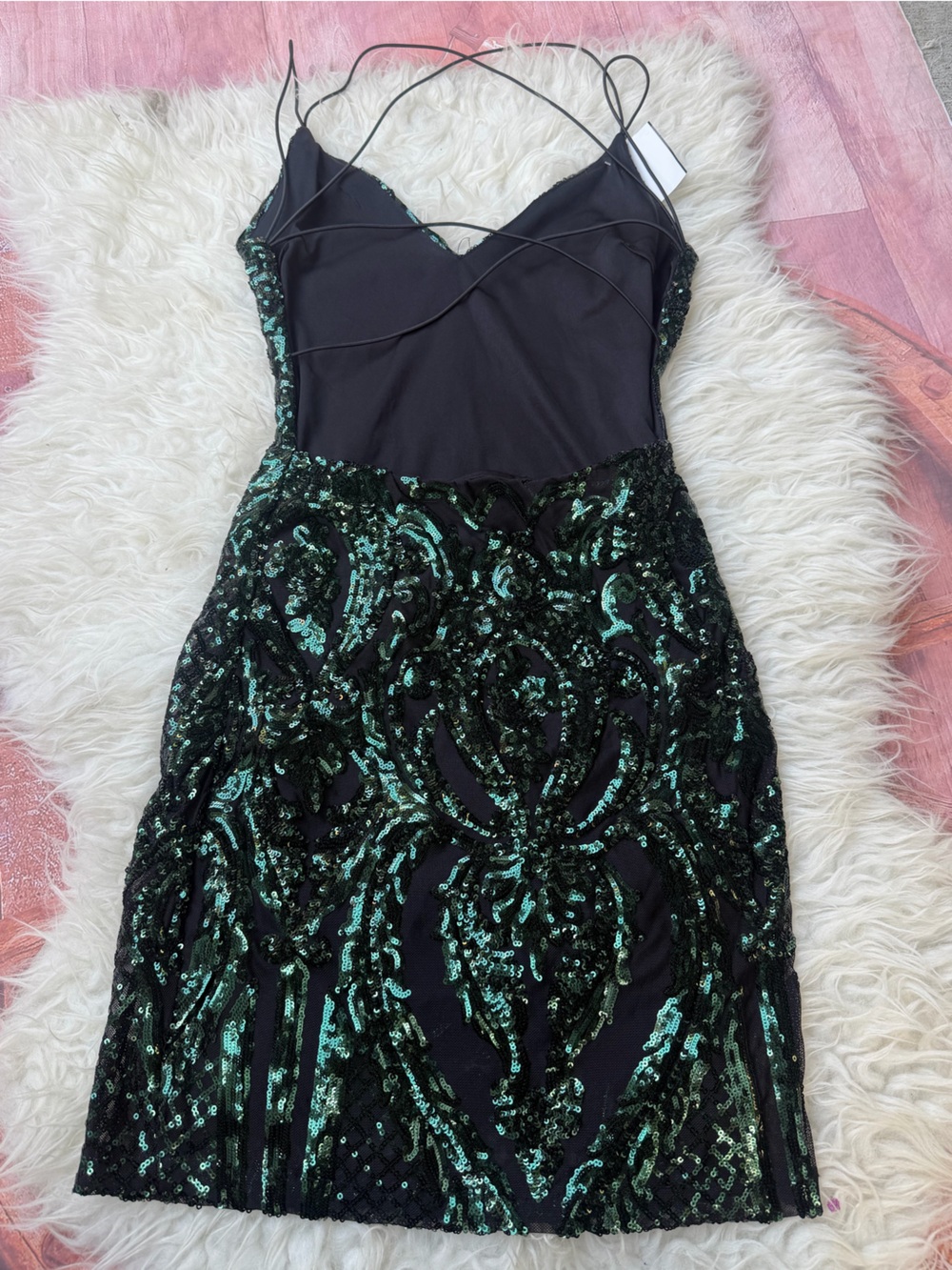 Windsor Emerald Green Sequin Bodycon Mini Dress - Picture 5 of 7